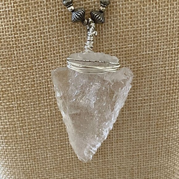 Genuine Rock Crystal Arrowhead Pendant Beaded Necklace Toggle Clasp 18" Length - Picture 3 of 6